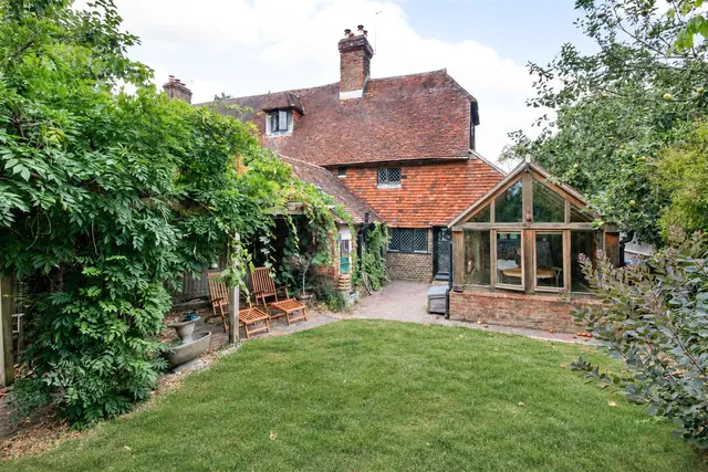 Powder Mill Lane, Leigh, photo 2