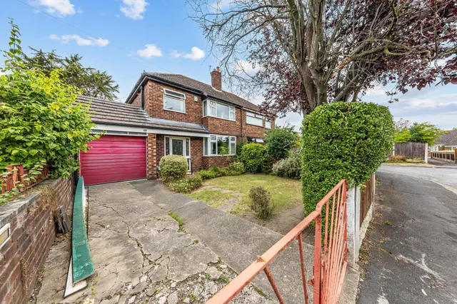 Ronald Drive, Fearnhead, Warrington, Warrington, WA2 0BW, photo 1