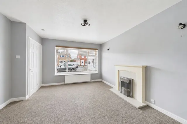 Photo 2 — Greenshaw Drive, Haxby, North Yorkshire, YO32