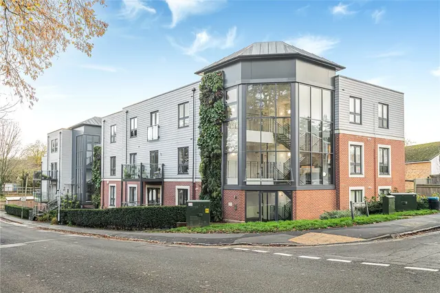 Deanfield Avenue, Henley-on-Thames, RG9, photo 1