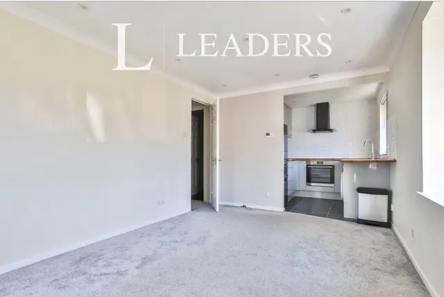 Wentworth Drive, Christchurch, BH23, photo 3