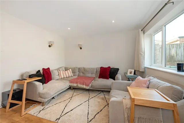 Courtenay Road, Winchester, United Kingdom, SO23, photo 1