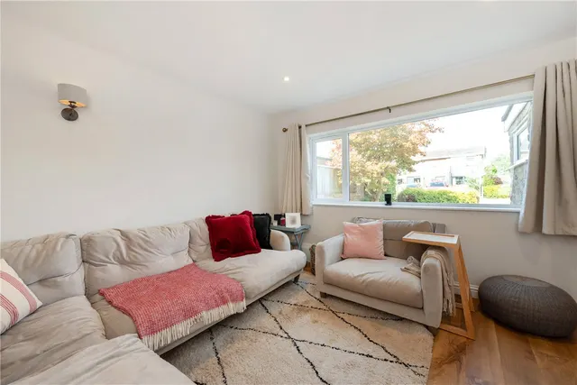 Photo 2 — Courtenay Road, Winchester, United Kingdom, SO23
