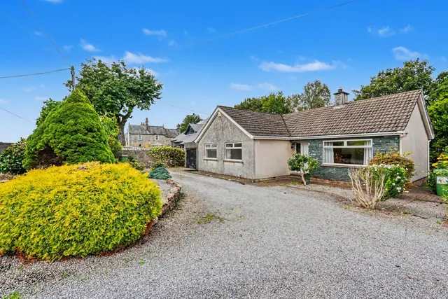 Broughton Cross, Cockermouth, CA13, photo 1