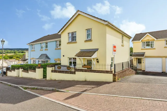 Chestnut Crescent, Chudleigh, TQ13, photo 1