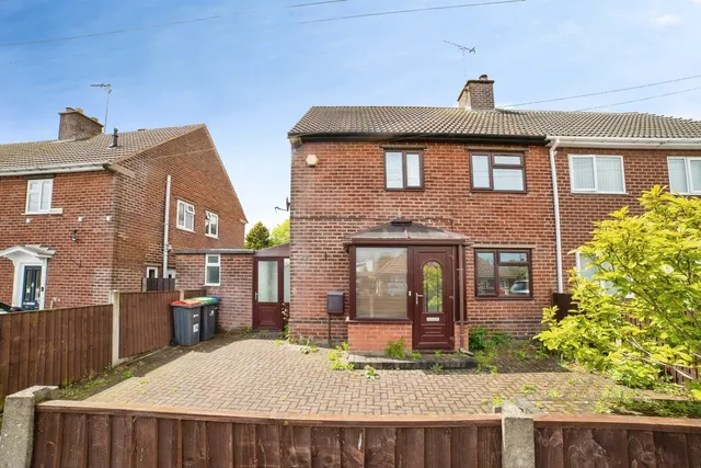 Hill Crescent, Sutton-in-Ashfield, Nottinghamshire, NG17, photo 1