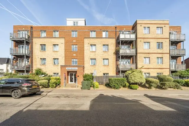 Wexham Road, Slough, SL1, photo 1