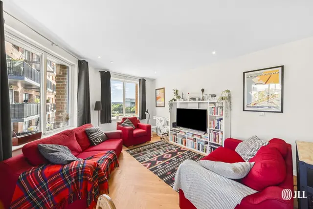 Navigation Road, London, E3, photo 1