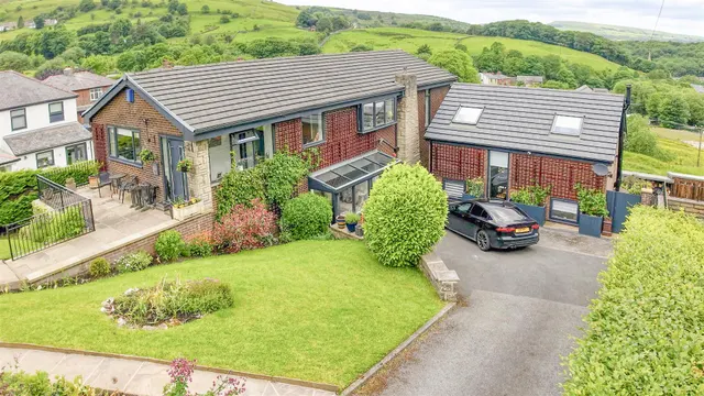 Bed Detached & 2 Bed Self-Contained Annexe, photo 1