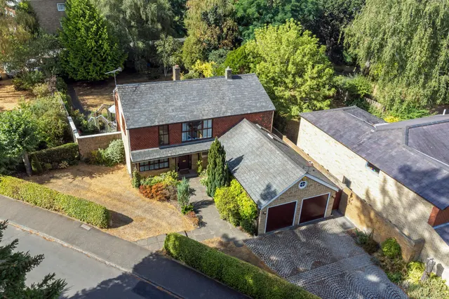 Ham Farm Road, Richmond, TW10, photo 1