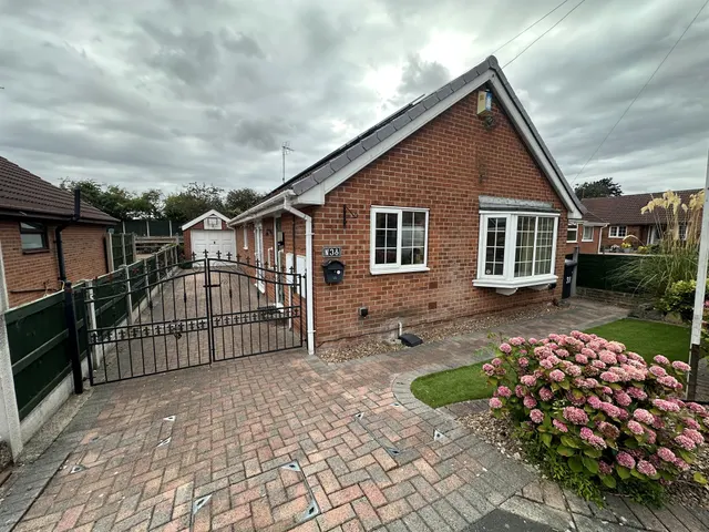 Woburn Close, Balby, Doncaster, photo 1
