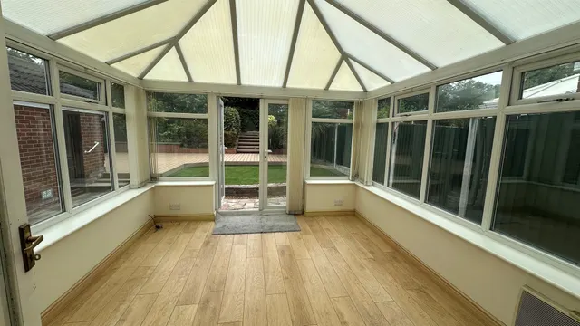 Photo 3 — Woburn Close, Balby, Doncaster