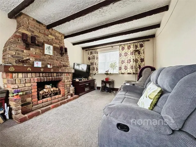 Sandhills Lane, Virginia Water, GU25, photo 2