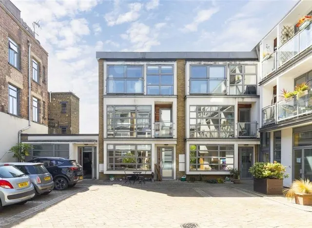 Tanners Yard, Bethnal Green, E2, photo 1