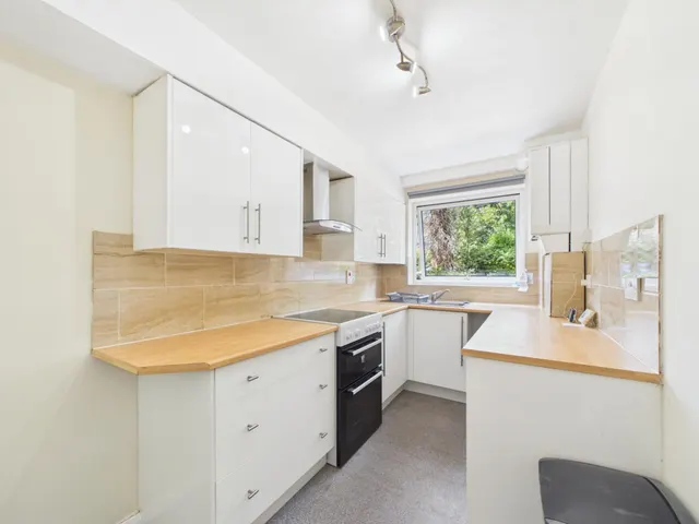 Photo 2 — Josephine Court, Southcote, Reading, RG30