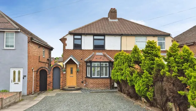 Rugeley Road, Chase Terrace, Burntwood, WS7 1AA, photo 1