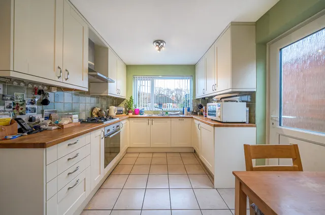 Photo 3 — Birch Lane, West End, Woking, Surrey, GU24 9QB