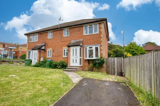 Bracklesham Close, Sholing, Southampton, SO19 8RX, photo 1