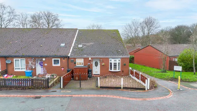 Woodridge, Windmill Hill, Runcorn, Runcorn, WA7 6LW, photo 1