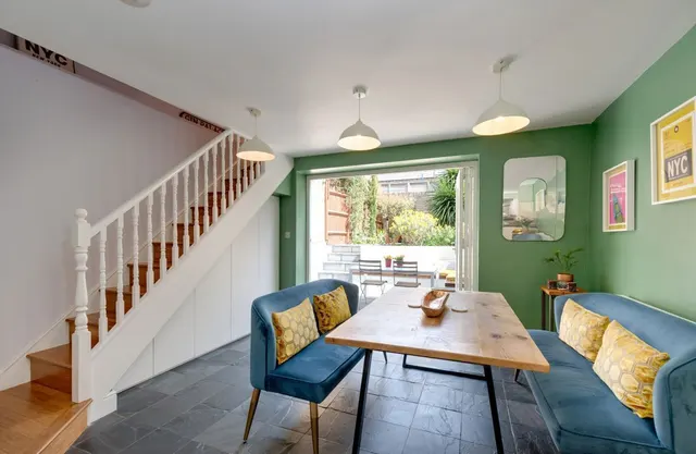 Acton Lane, W4, photo 3