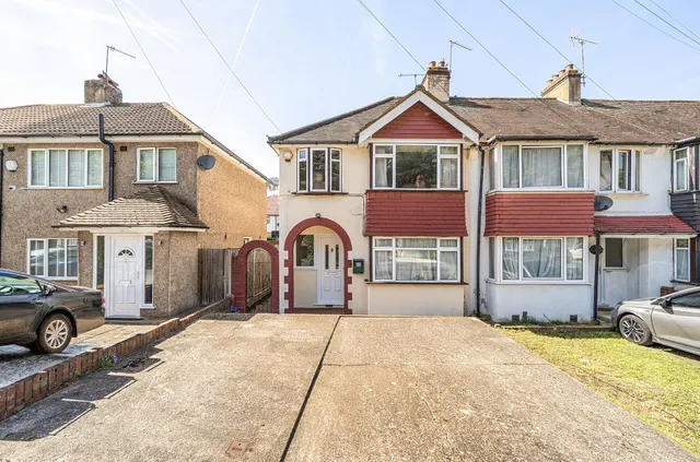 Photo 2 — Glenn Avenue, Purley CR8 2AJ