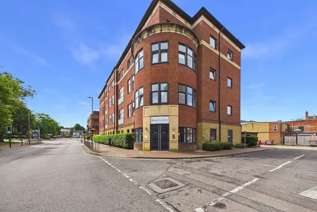 Bradley Court, Camberley, GU15, photo 1