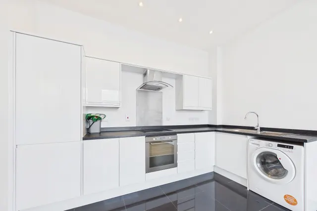 Bradley Court, Camberley, GU15, photo 3
