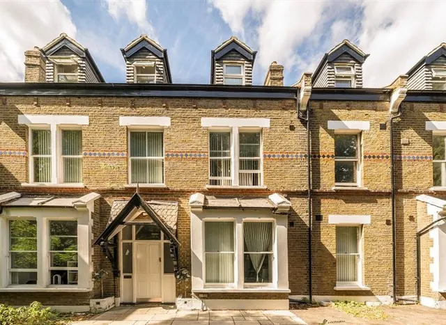 Kingston Road, Teddington, TW11, photo 1