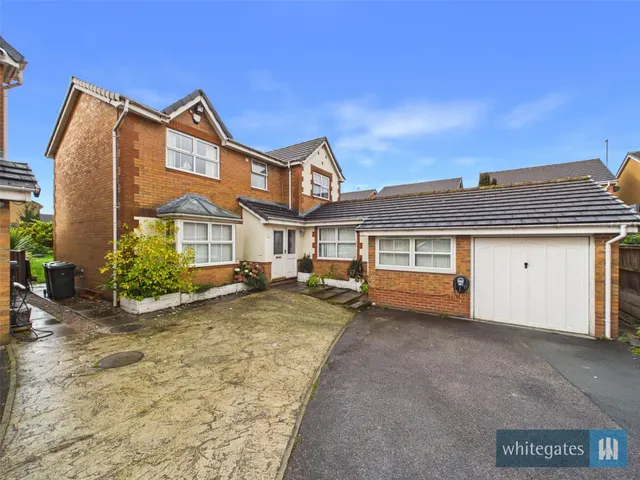 Crestwood Close, Bradford, BD5, photo 1