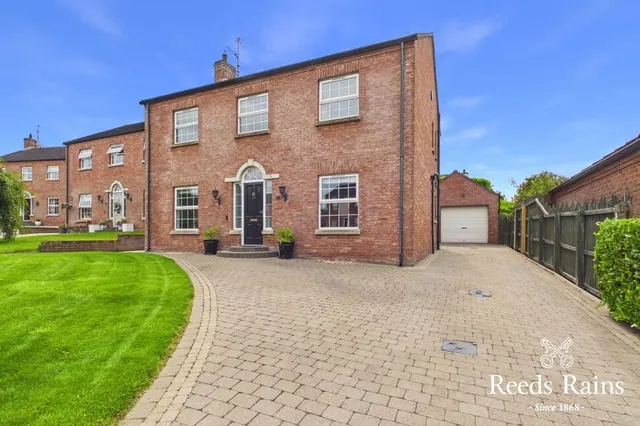 Royal Hill, Maze, Lisburn, County Down, BT27, photo 1