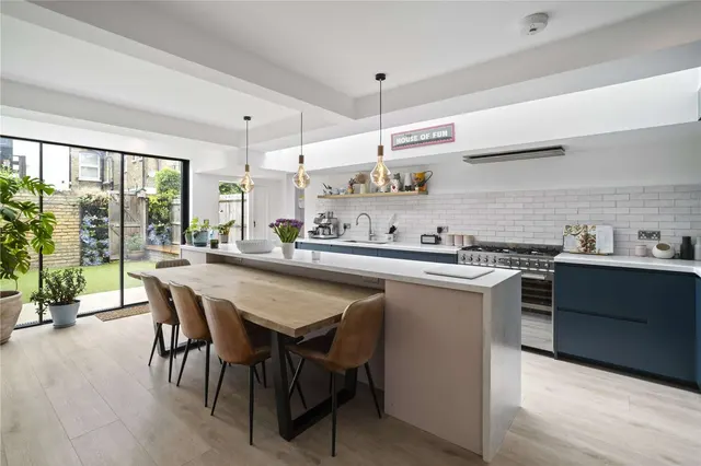 Second Avenue, London, SW14 8QE, photo 1