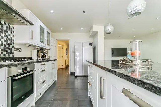 Photo 3 — Court Hill, South Croydon, CR2