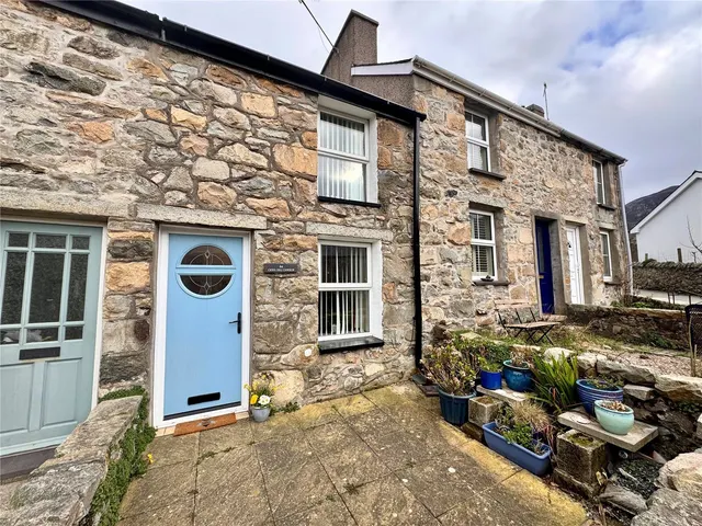 Eifl Road, Trefor, LL54, photo 1