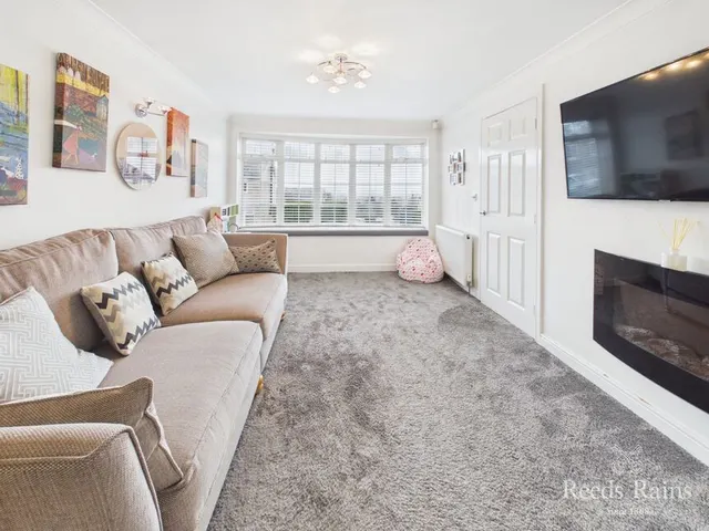 Shelton Avenue, East Ayton, YO13, photo 2