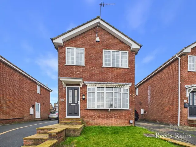 Shelton Avenue, East Ayton, YO13, photo 1