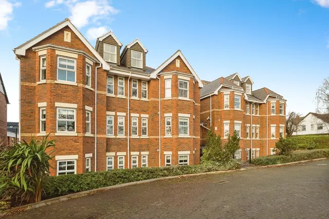 Hoole Road, Chester, CH2, photo 1