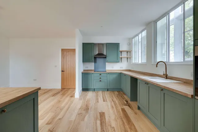 Photo 3 — Overleigh Road, Chester, Cheshire, CH4 7HL
