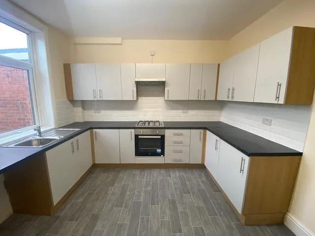Wath Road, Wombwell, BARNSLEY, photo 1