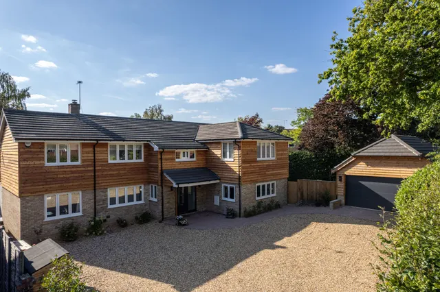 Alanbrooke Close, Hartley Wintney, Hook, RG27 8QY, photo 1