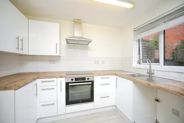 Allington Close, Taunton, TA1, photo 3