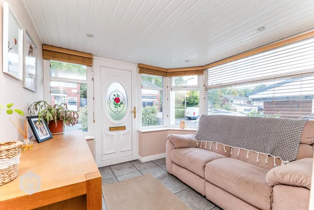 Meadowcroft, Radcliffe, M26, photo 2