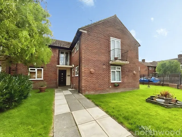 Molland Close, West Derby, L12, photo 1