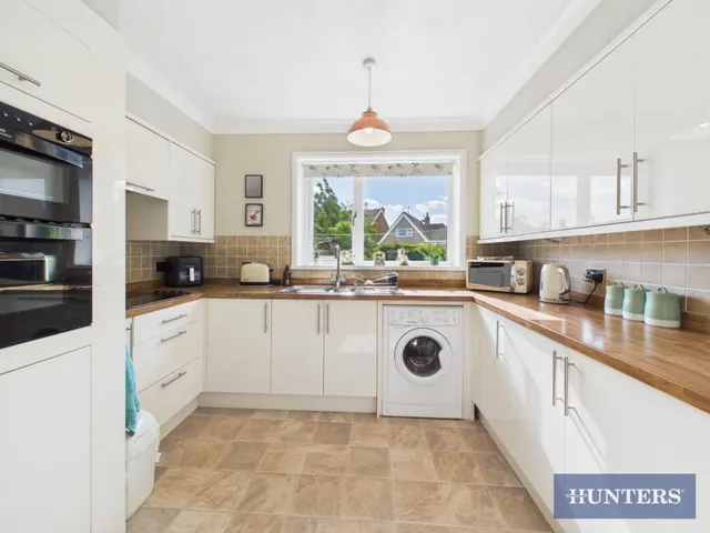 Linton Close, Filey, YO14, photo 2