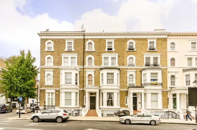 Photo 3 — Flat 60, 22 Nevern Place, London