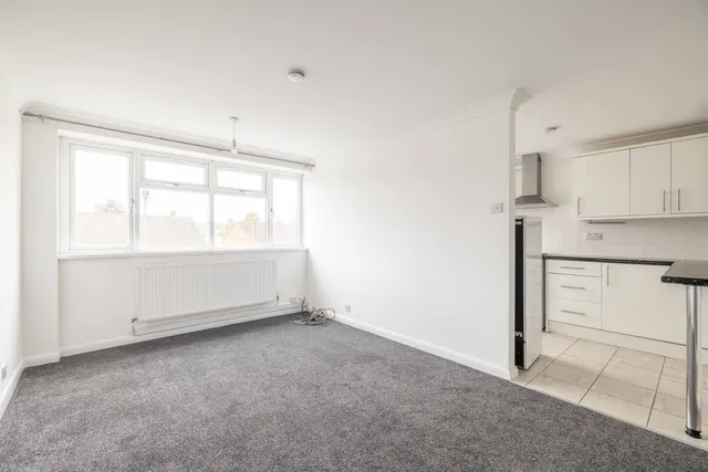 Longmead, Windsor, Berkshire, SL4 5QB, photo 1