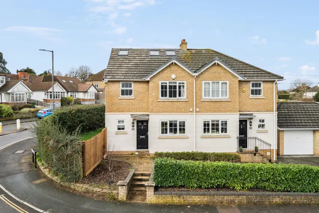 Melbourne Road, Bushey, WD23, photo 1