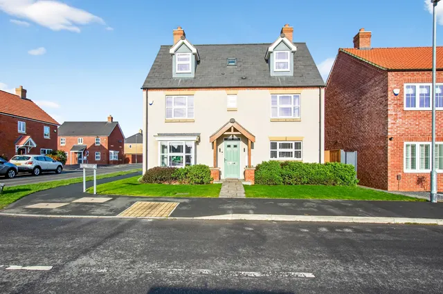 Holly Crescent, Louth, LN11, photo 1