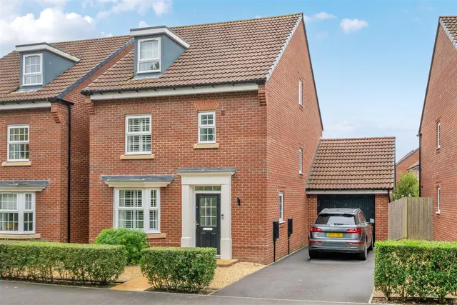 Erghum Lane, Devizes, SN10, photo 1