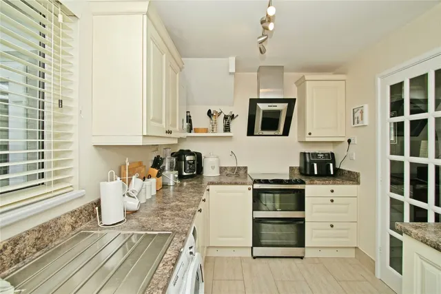 Lowen Way, Threemilestone, TR3, photo 2