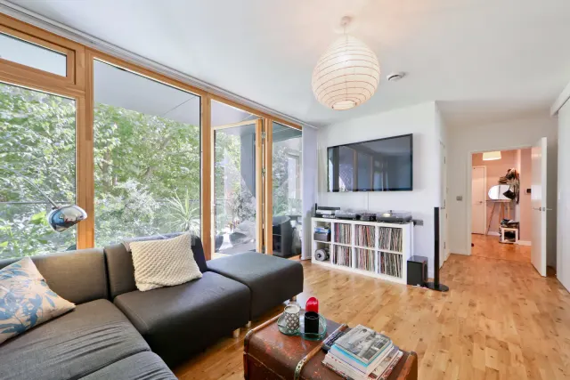 Garland Close, London, SE1, photo 2